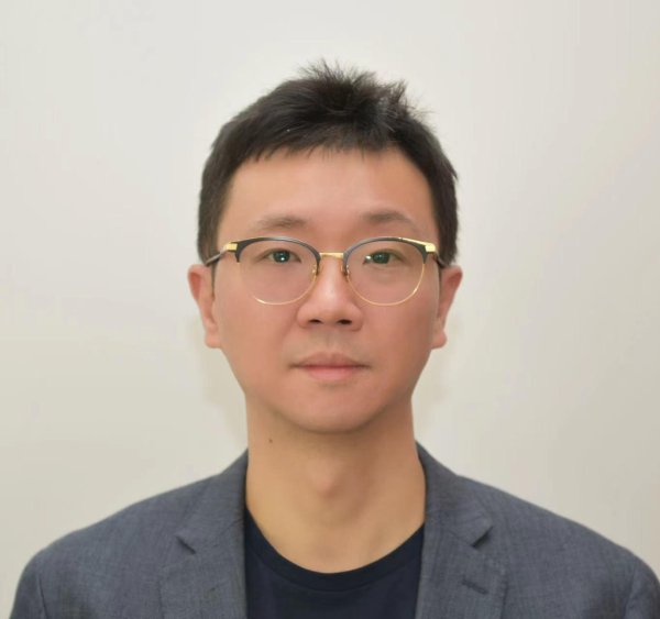 永华配资 构建创新与安全并重的大模型竞争治理体系丨法经兵言